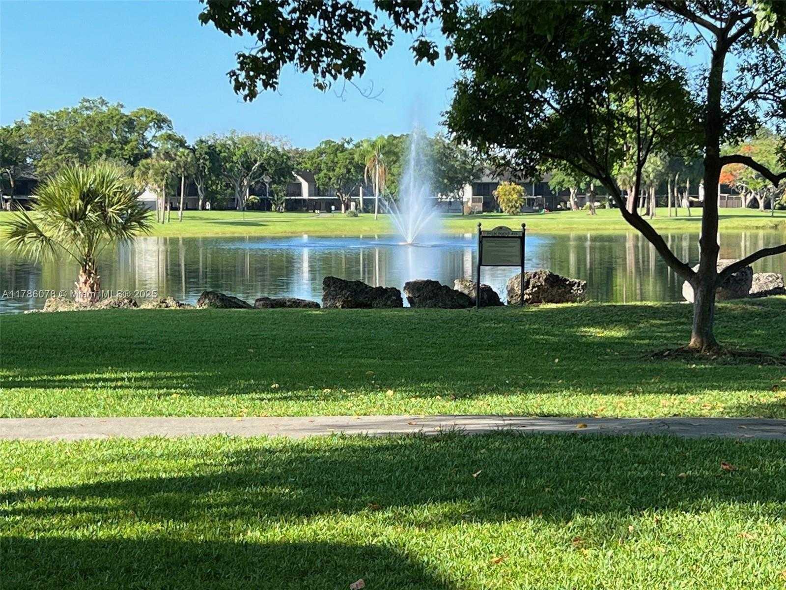 Small Image of 15290 SOUTH WEST 106TH LN #323, Miami Number 19