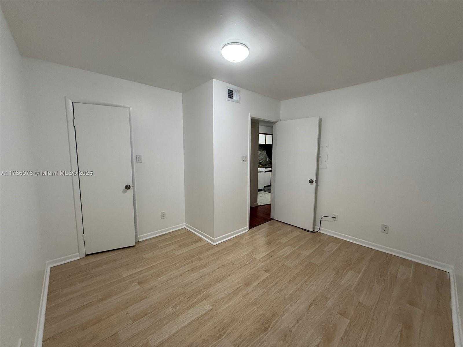 Small Image of 15290 SOUTH WEST 106TH LN #323, Miami Number 3