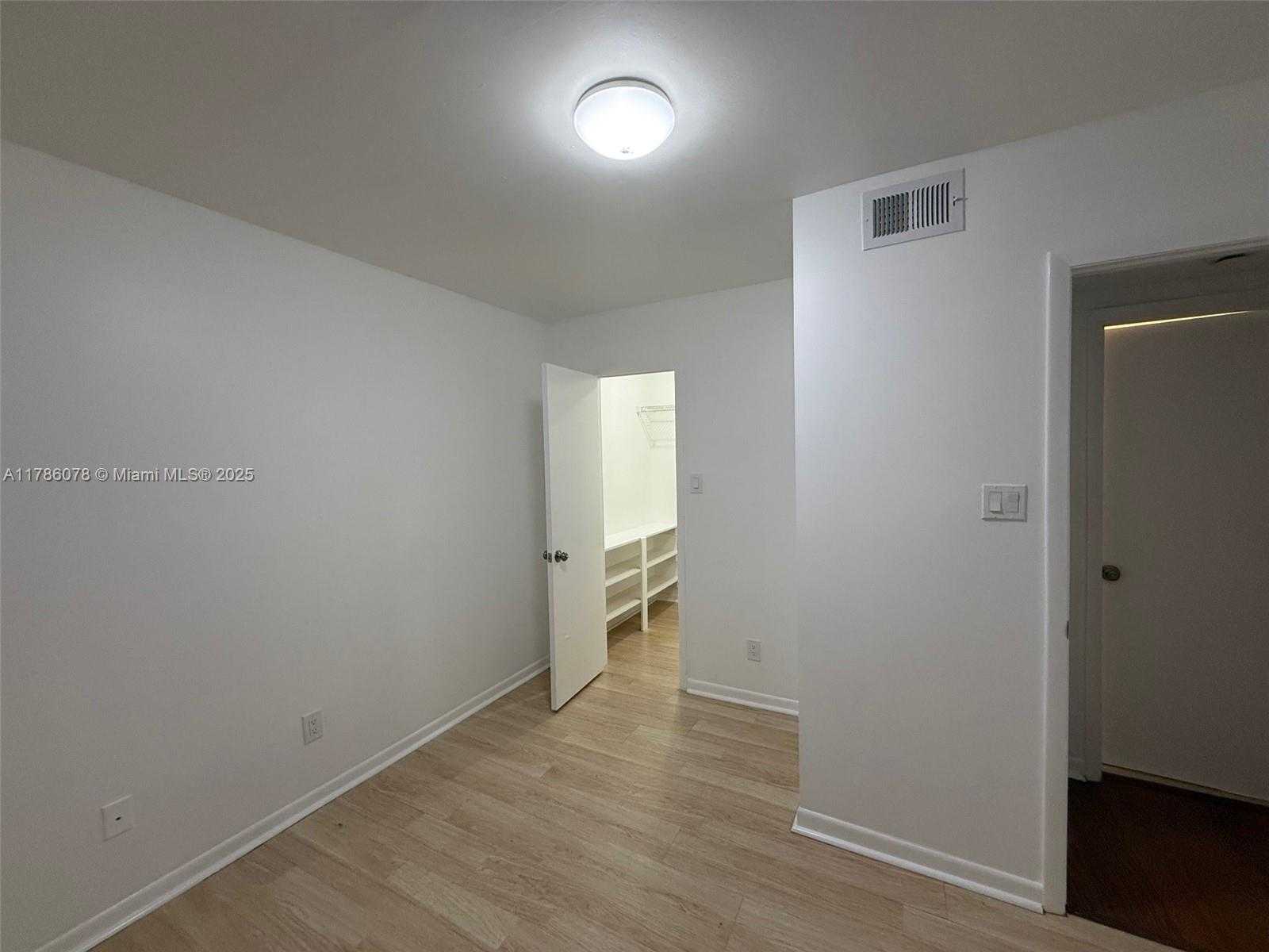 Small Image of 15290 SOUTH WEST 106TH LN #323, Miami Number 5