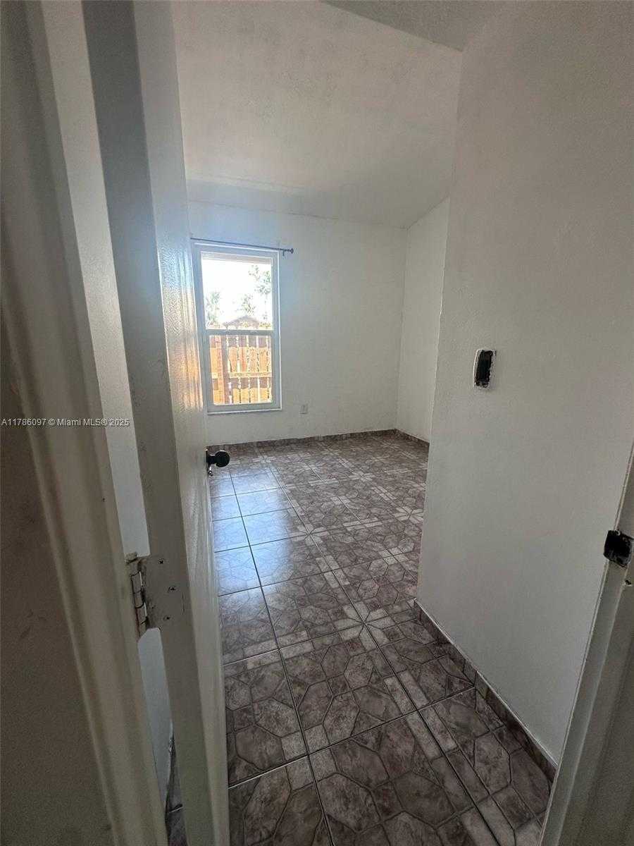 Small Image of 6713 NORTH WEST 188TH TER #22-37, Hialeah Number 8