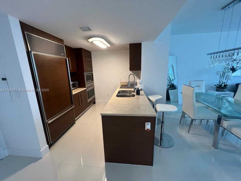 Small Image of 485 BRICKELL AVE #2109, Miami Number 2