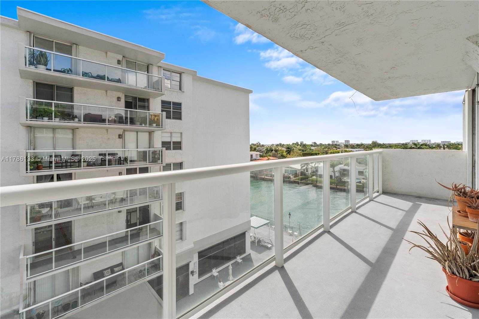 Small Image of 10000 WEST BAY HARBOR DR #504, Bay Harbor Islands Number 41
