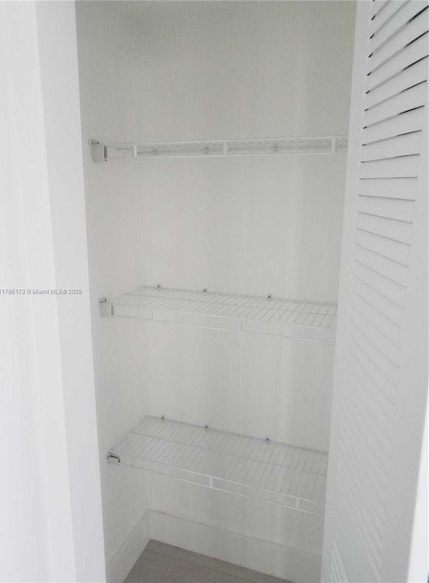 Small Image of 6610 INDIAN CREEK DR #104, Miami Beach Number 18