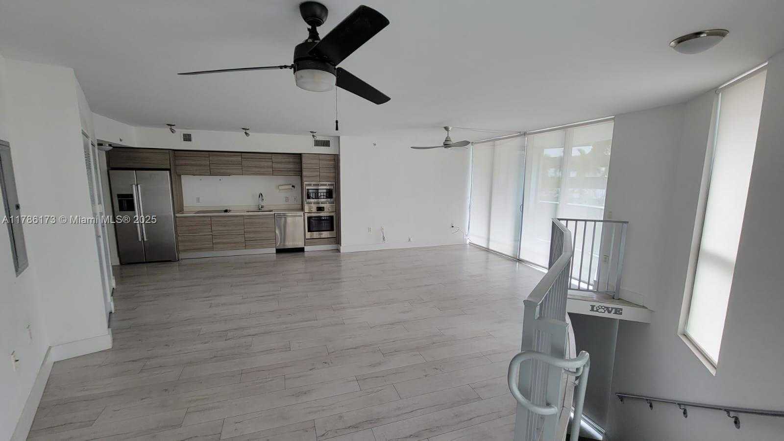 Small Image of 6610 INDIAN CREEK DR #104, Miami Beach Number 2