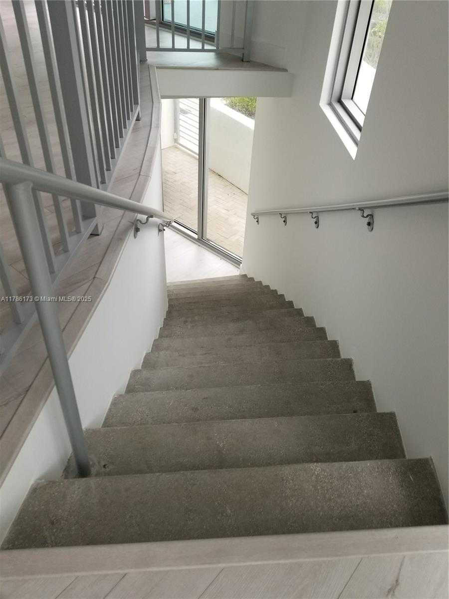 Small Image of 6610 INDIAN CREEK DR #104, Miami Beach Number 24