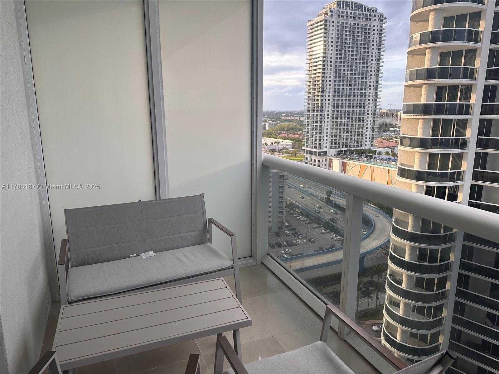Small Image of 1830 SOUTH OCEAN DR #2309, Hallandale Beach Number 18