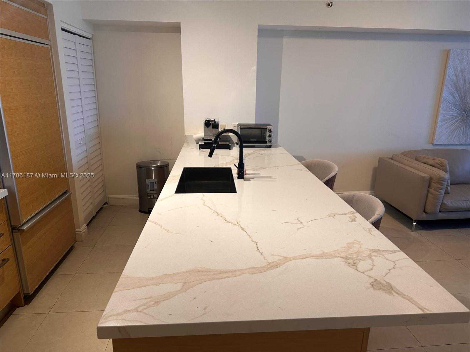 Small Image of 1830 SOUTH OCEAN DR #2309, Hallandale Beach Number 5