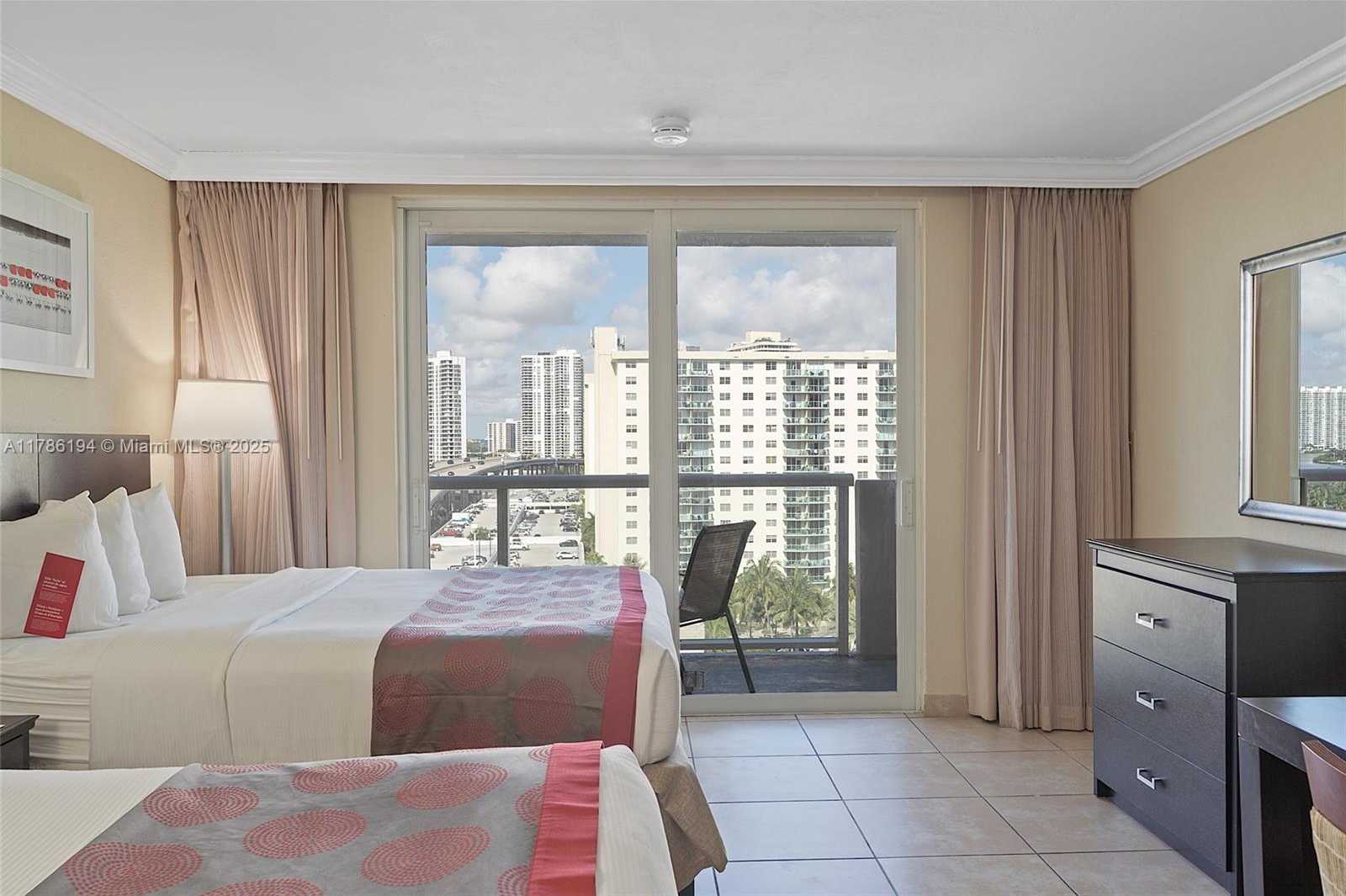 Small Image of 19201 COLLINS AVE #1034, Sunny Isles Beach Number 13