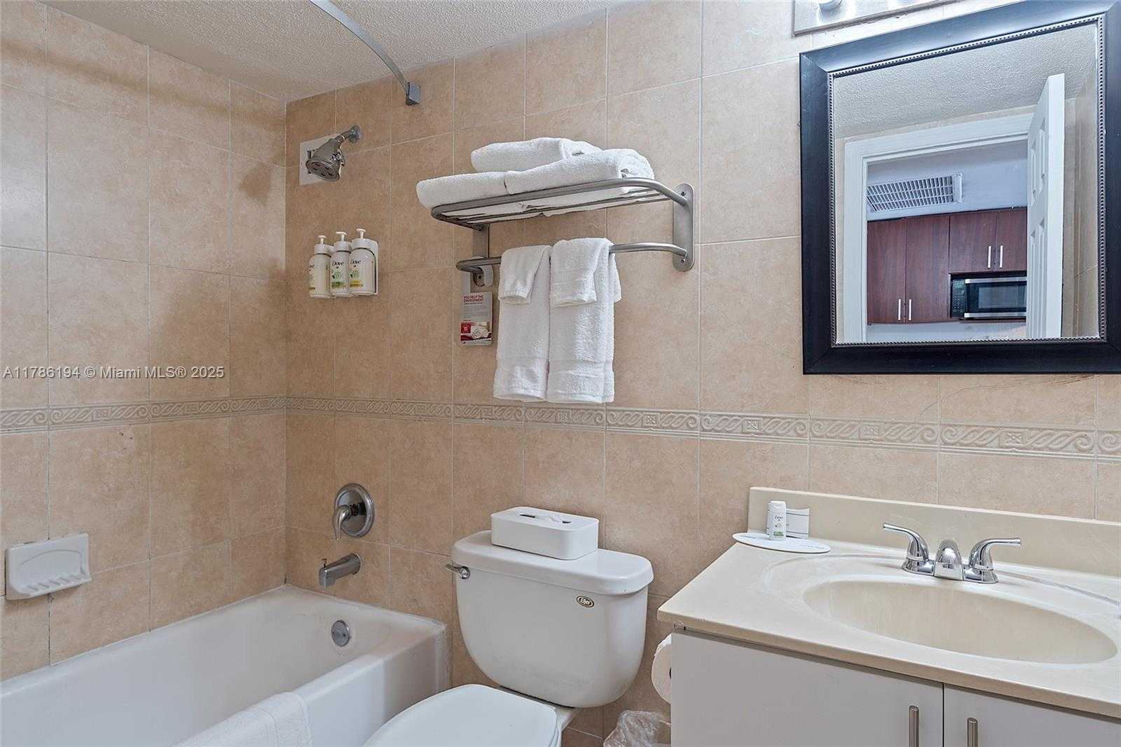 Small Image of 19201 COLLINS AVE #1034, Sunny Isles Beach Number 25