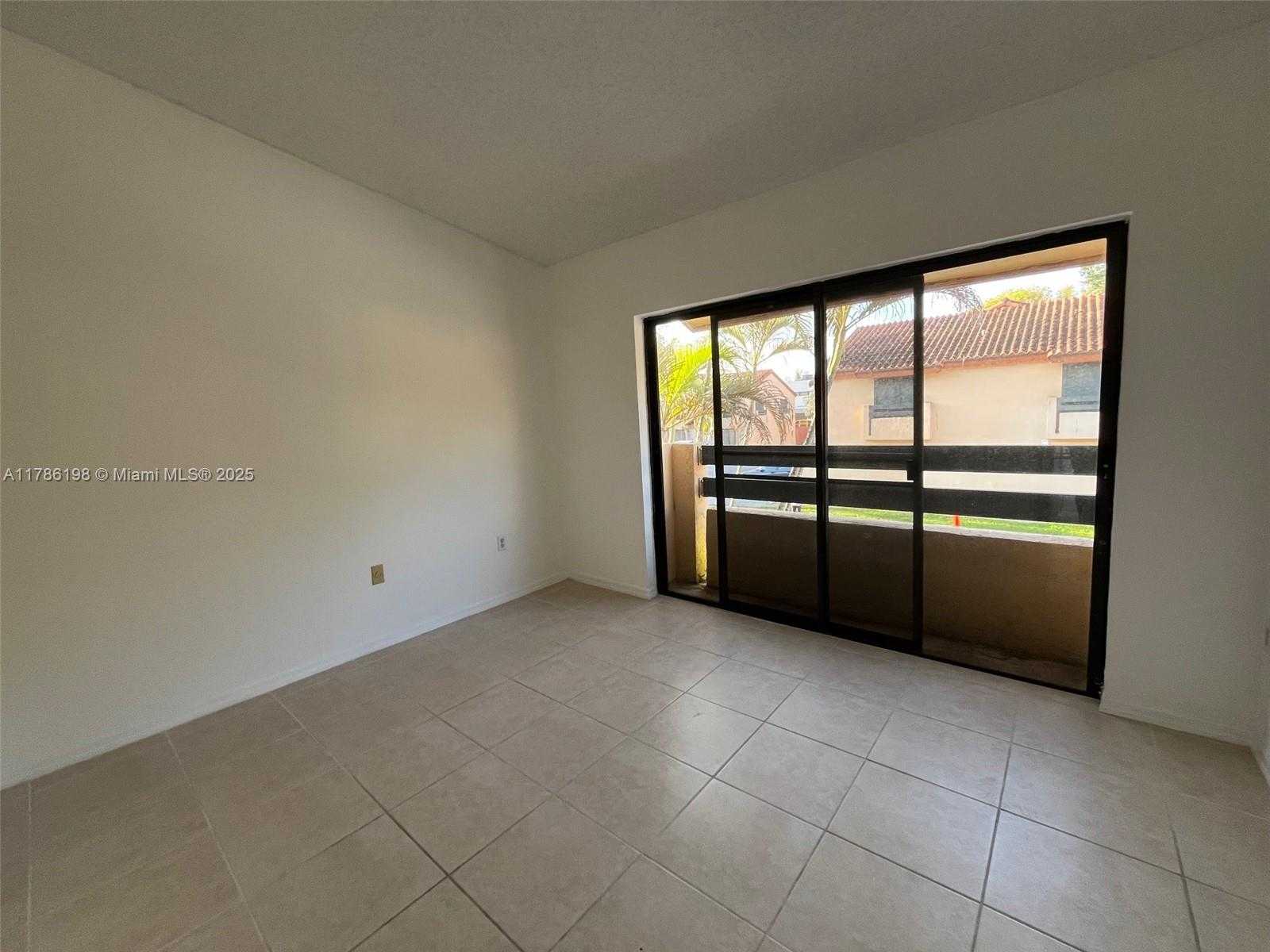 Small Image of 7844, Miami Number 12