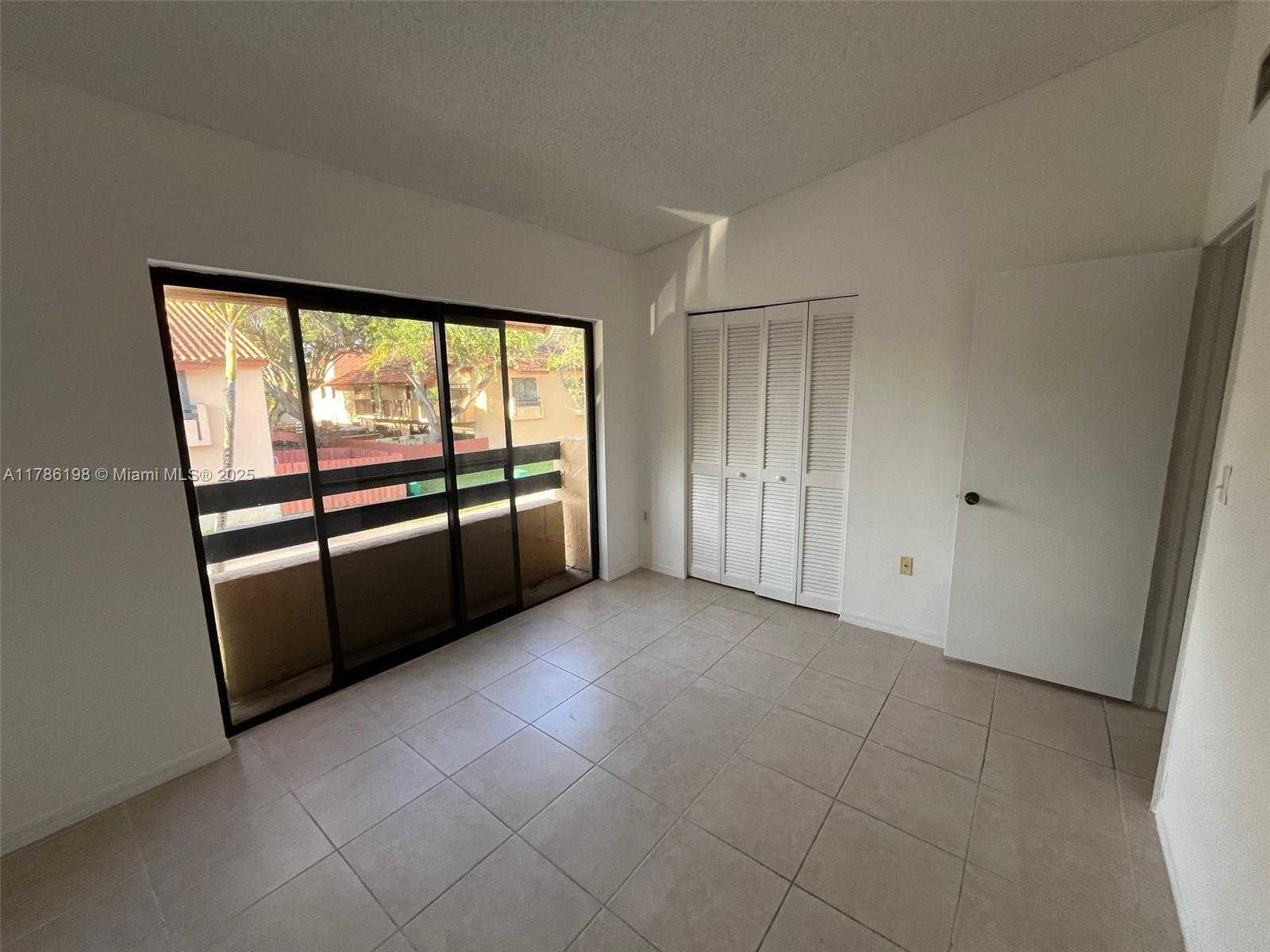 Small Image of 7844, Miami Number 13