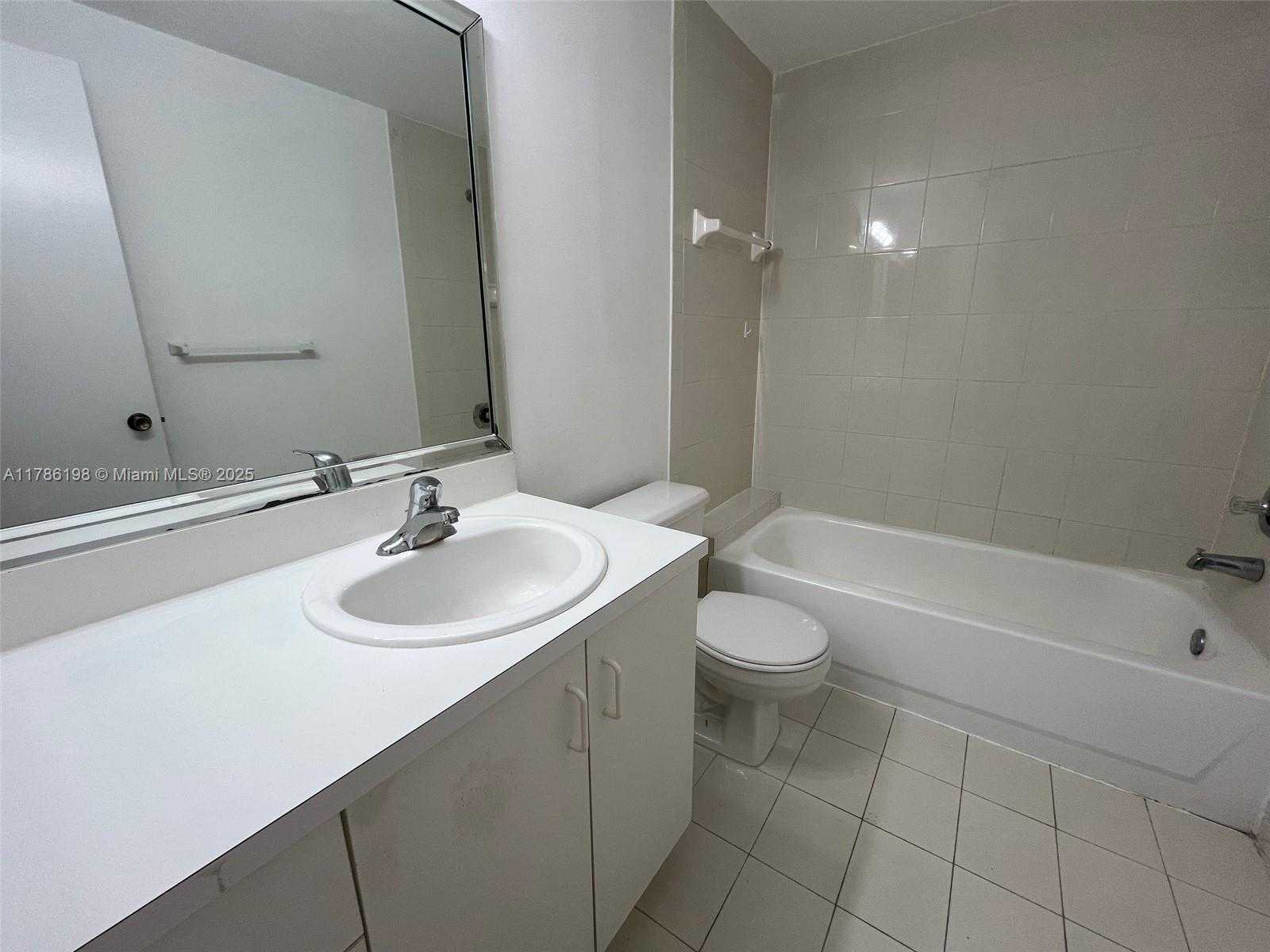 Small Image of 7844, Miami Number 14