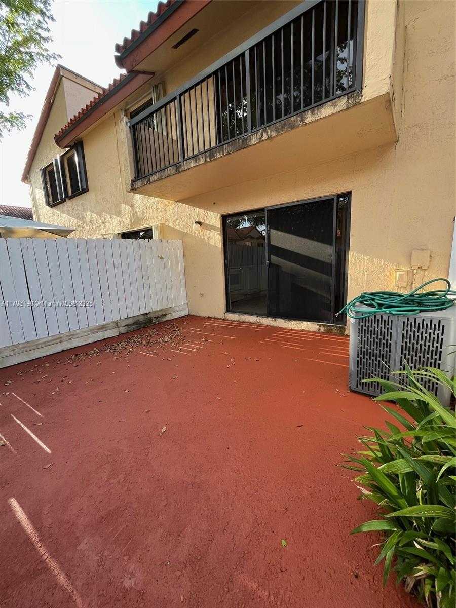 Small Image of 7844, Miami Number 17