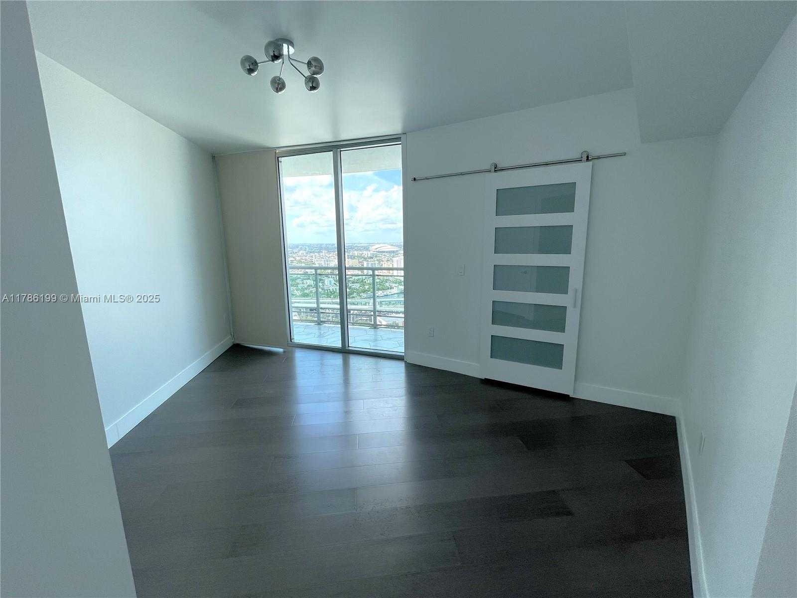 Small Image of 350 SOUTH MIAMI AVE #3713, Miami Number 3