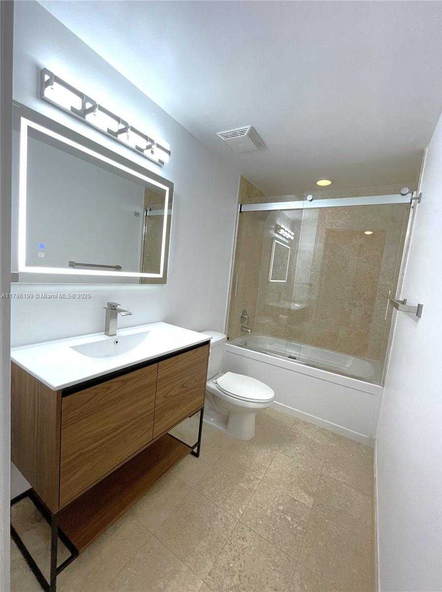 Small Image of 350 SOUTH MIAMI AVE #3713, Miami Number 5