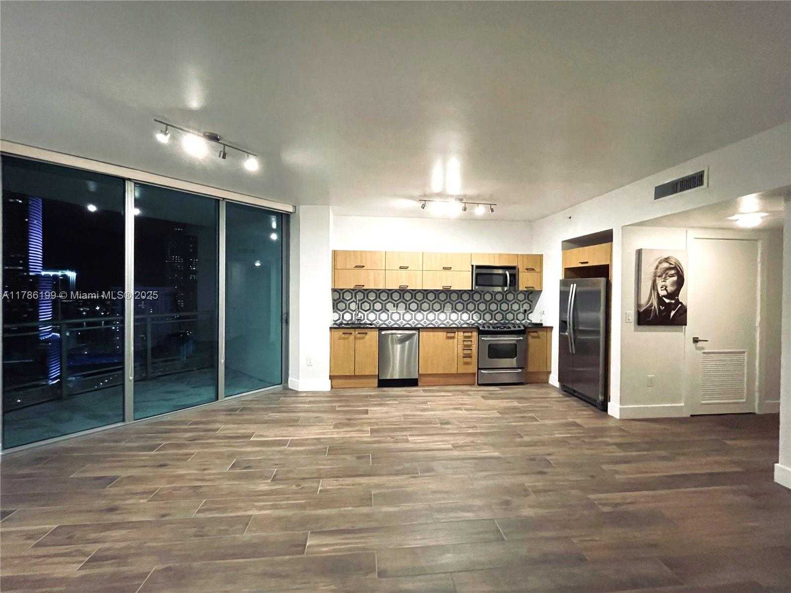 Small Image of 350 SOUTH MIAMI AVE #3713, Miami Number 7