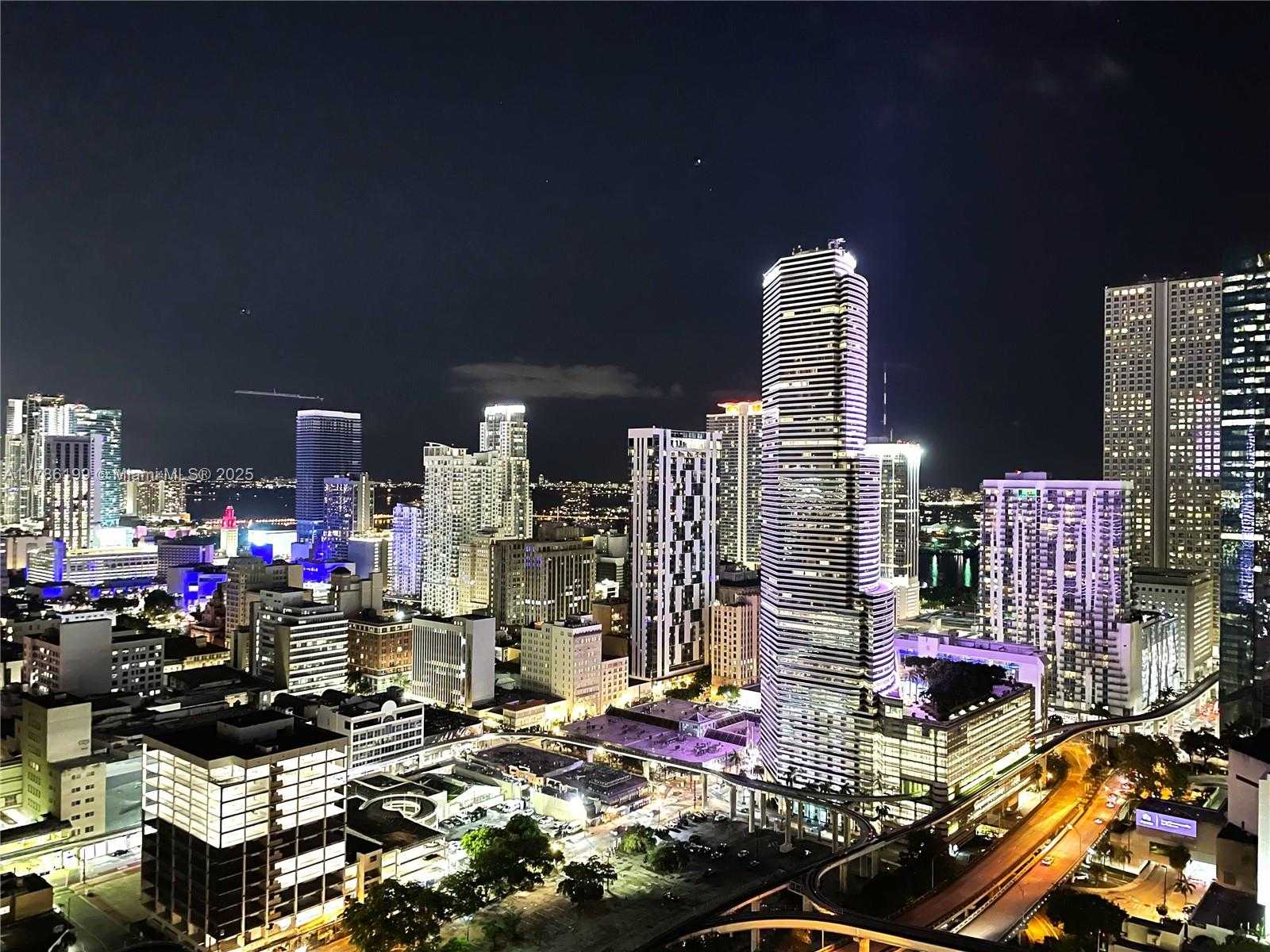 Small Image of 350 SOUTH MIAMI AVE #3713, Miami Number 8