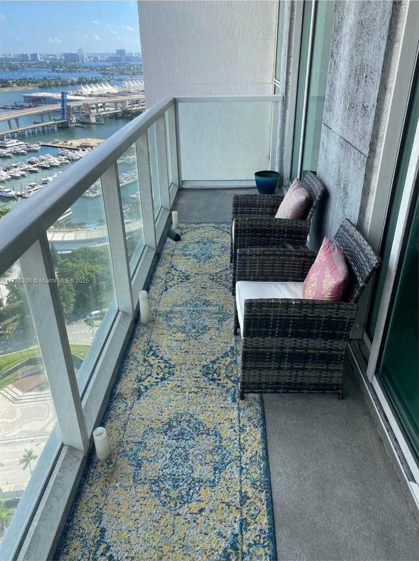 Small Image of 244 BISCAYNE BLVD #3004, Miami Number 23