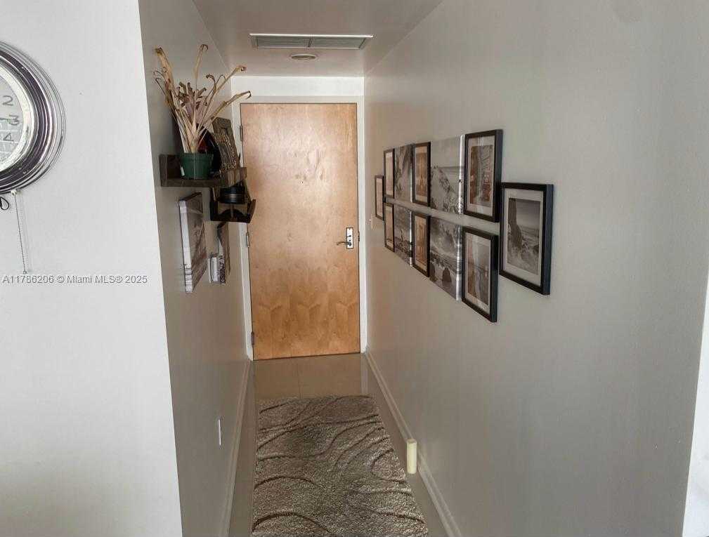 Small Image of 244 BISCAYNE BLVD #3004, Miami Number 28