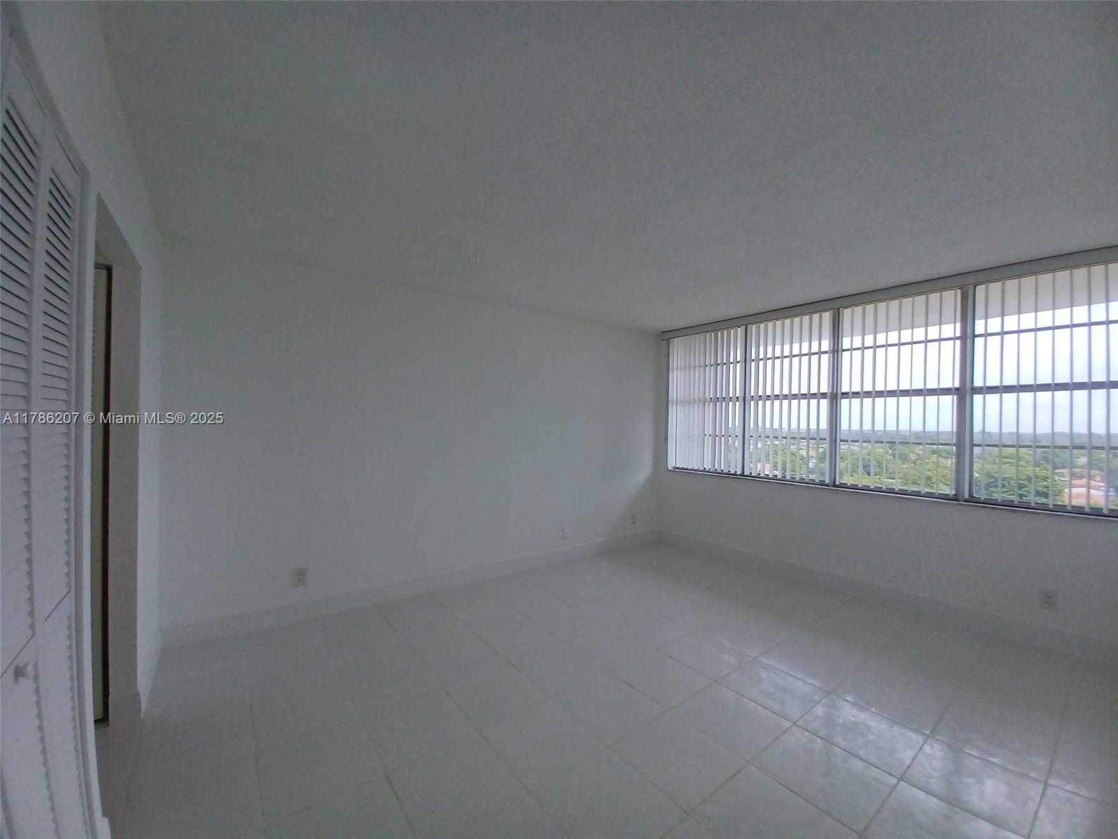 Small Image of 16740 NORTH EAST 9TH AVE #805, North Miami Beach Number 10