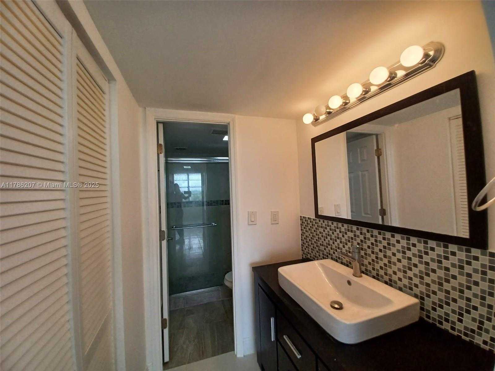 Small Image of 16740 NORTH EAST 9TH AVE #805, North Miami Beach Number 12