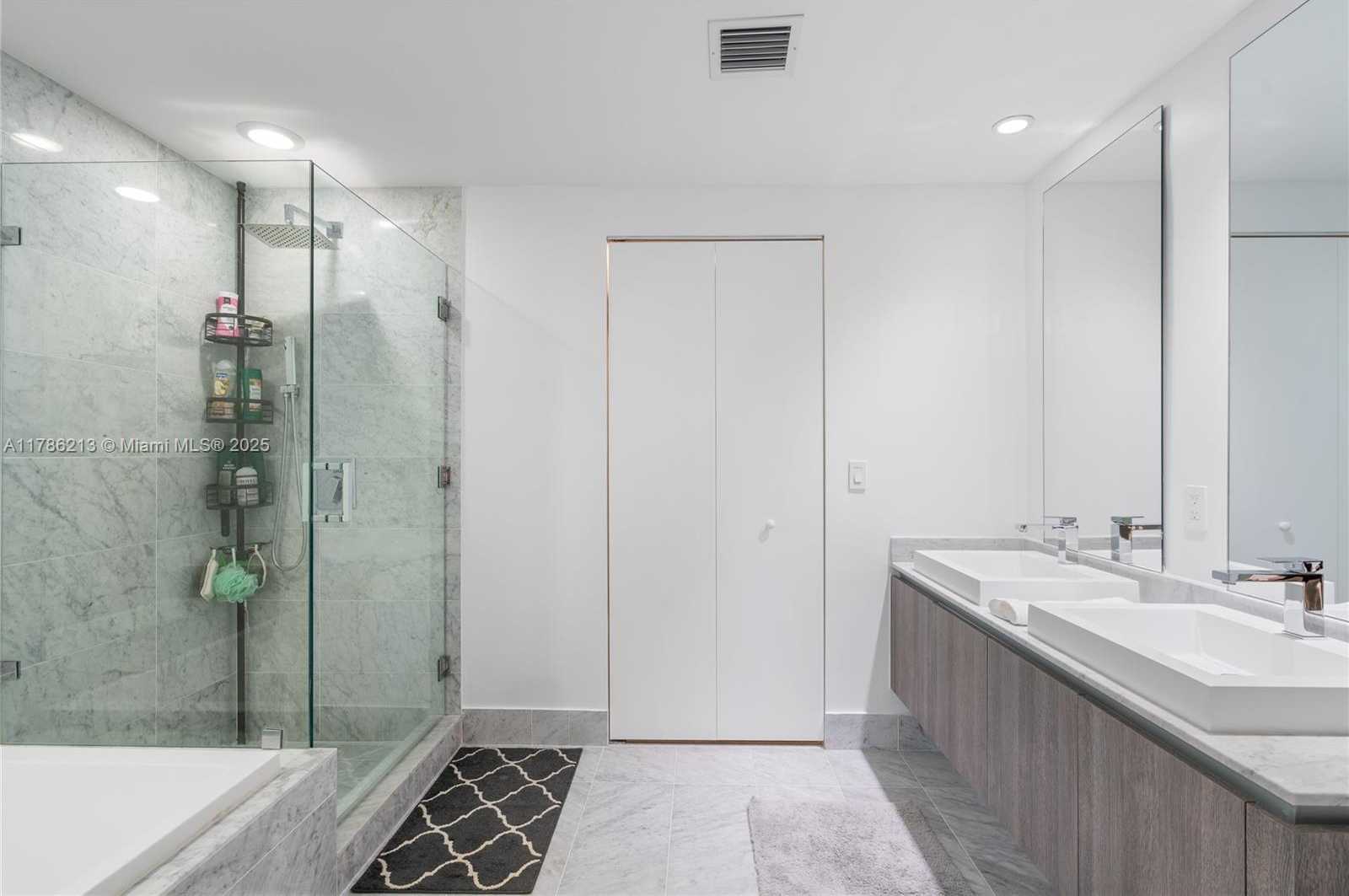 Small Image of 801 SOUTH MIAMI AVE #1002, Miami Number 23