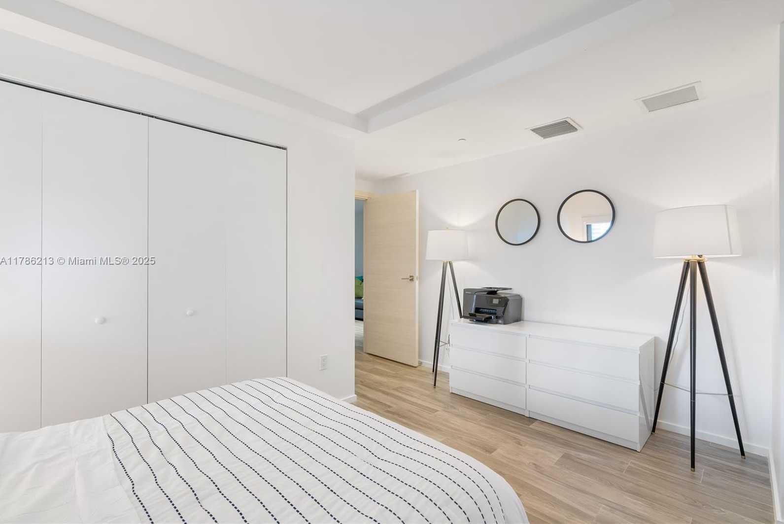 Small Image of 801 SOUTH MIAMI AVE #1002, Miami Number 46