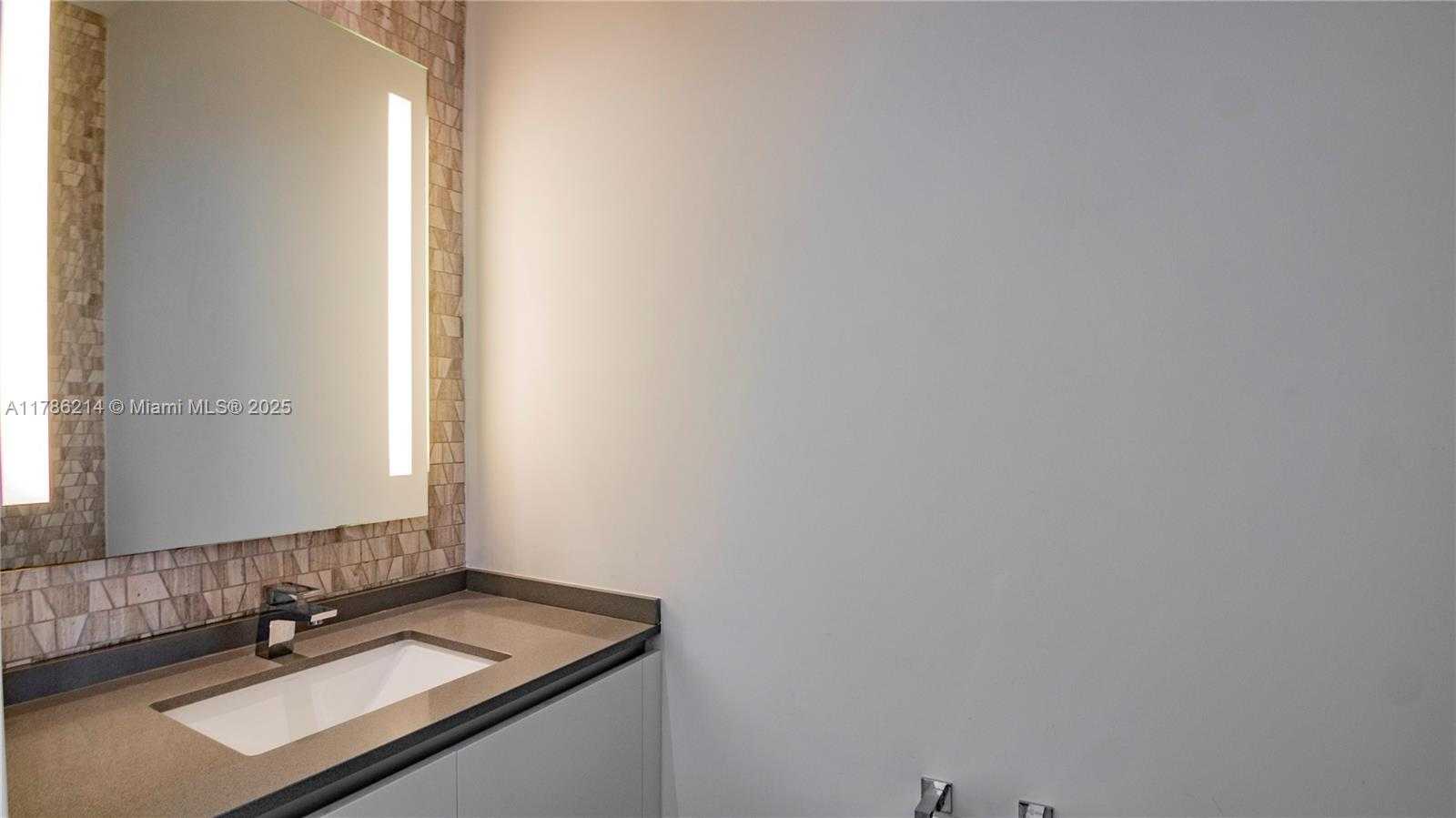 Small Image of 88 SOUTH WEST 7TH ST #4008, Miami Number 12