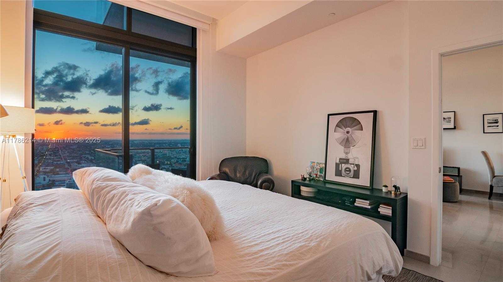 Small Image of 88 SOUTH WEST 7TH ST #4008, Miami Number 20