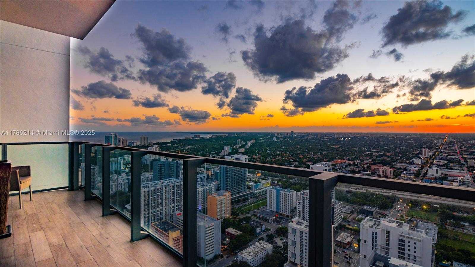 Small Image of 88 SOUTH WEST 7TH ST #4008, Miami Number 23