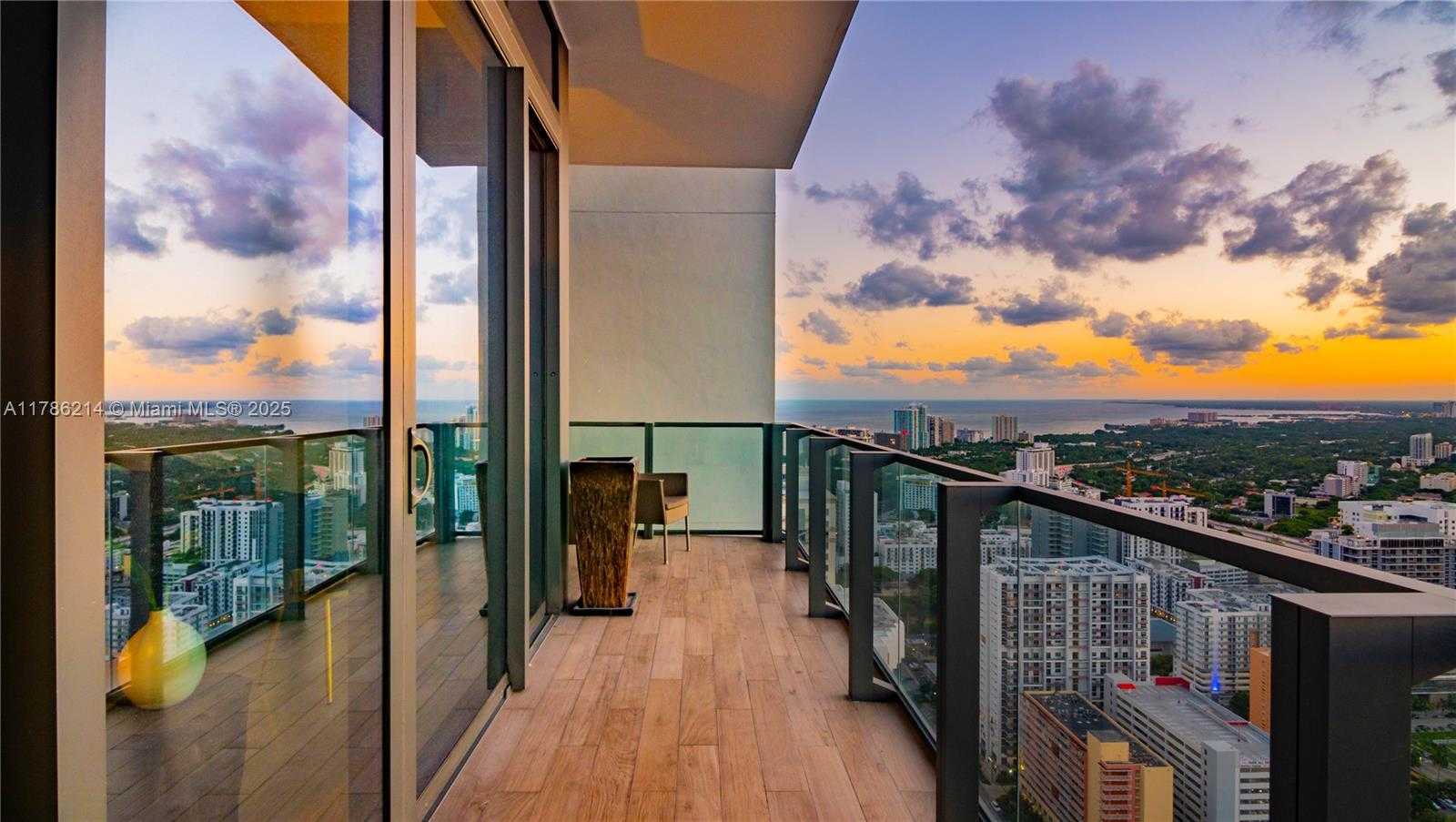 Small Image of 88 SOUTH WEST 7TH ST #4008, Miami Number 24