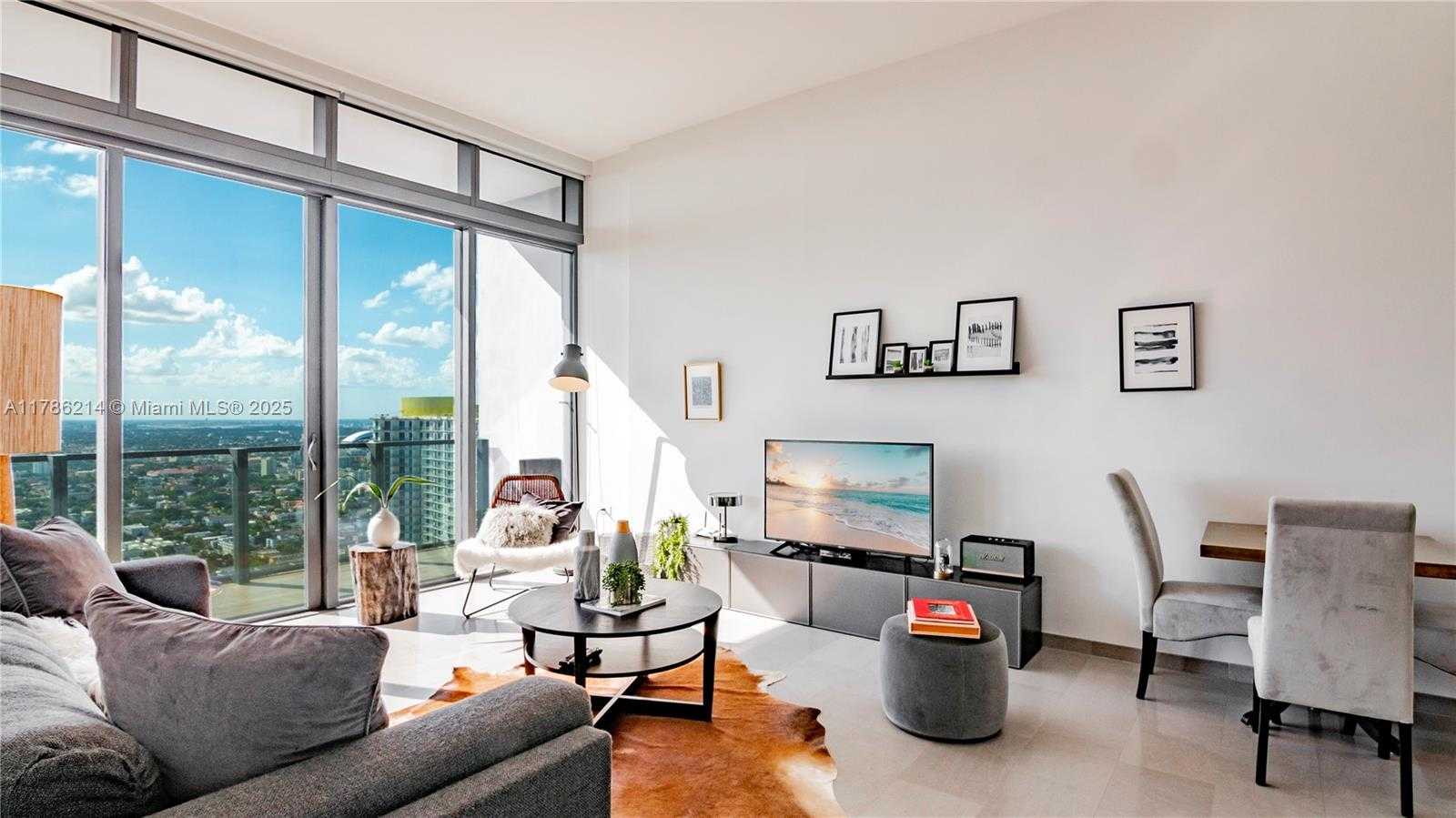 Small Image of 88 SOUTH WEST 7TH ST #4008, Miami Number 3