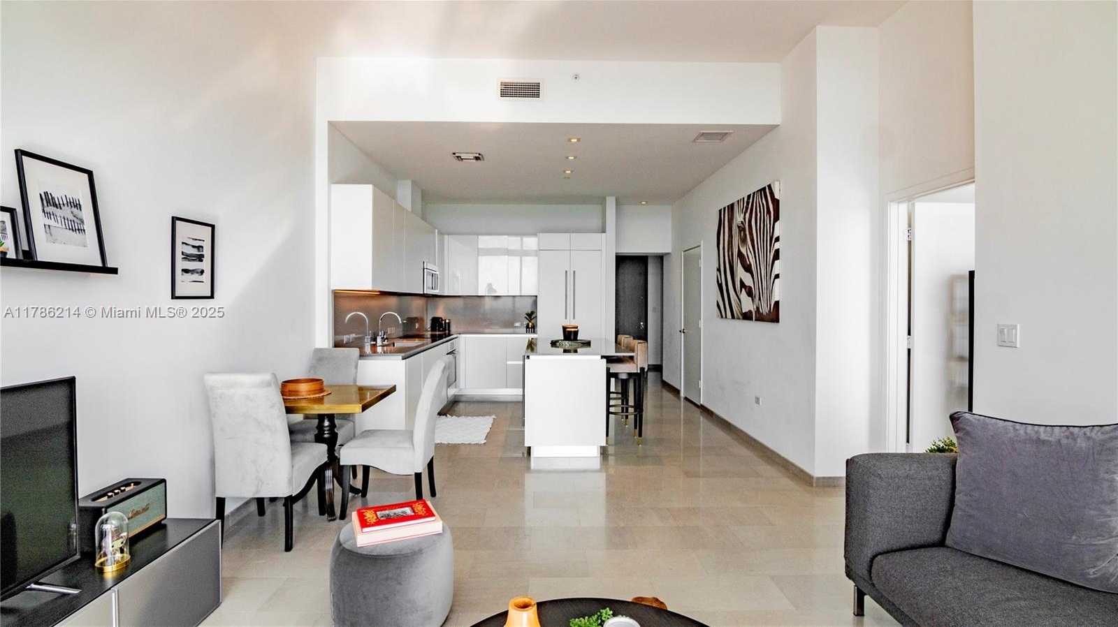 Small Image of 88 SOUTH WEST 7TH ST #4008, Miami Number 4