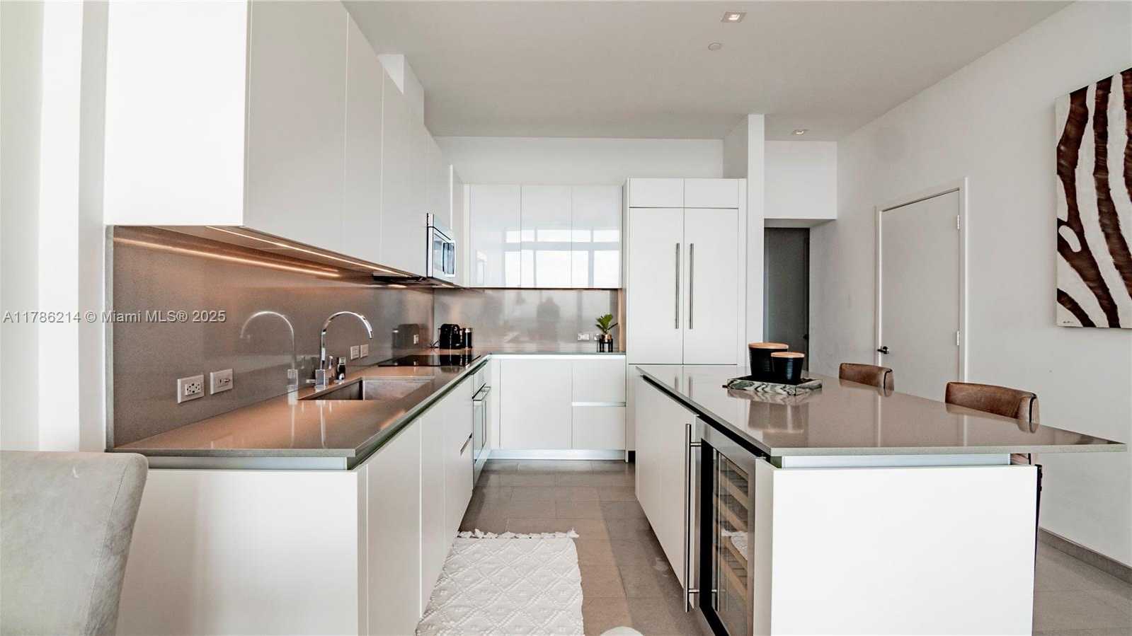 Small Image of 88 SOUTH WEST 7TH ST #4008, Miami Number 7