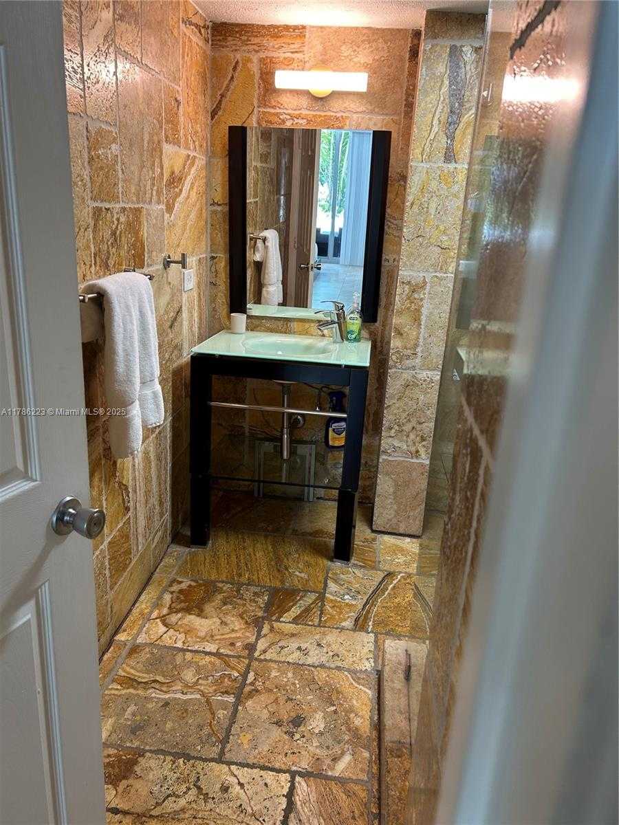 Small Image of 1500 BAY RD #116S, Miami Beach Number 9