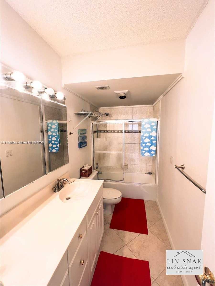 Small Image of 300 BAYVIEW DR #915, Sunny Isles Beach Number 20