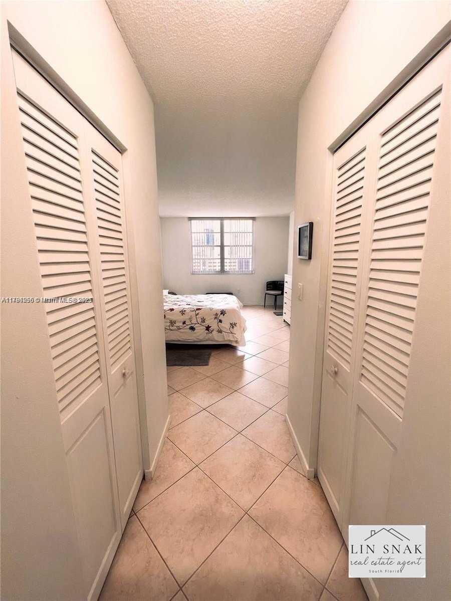 Small Image of 300 BAYVIEW DR #915, Sunny Isles Beach Number 21