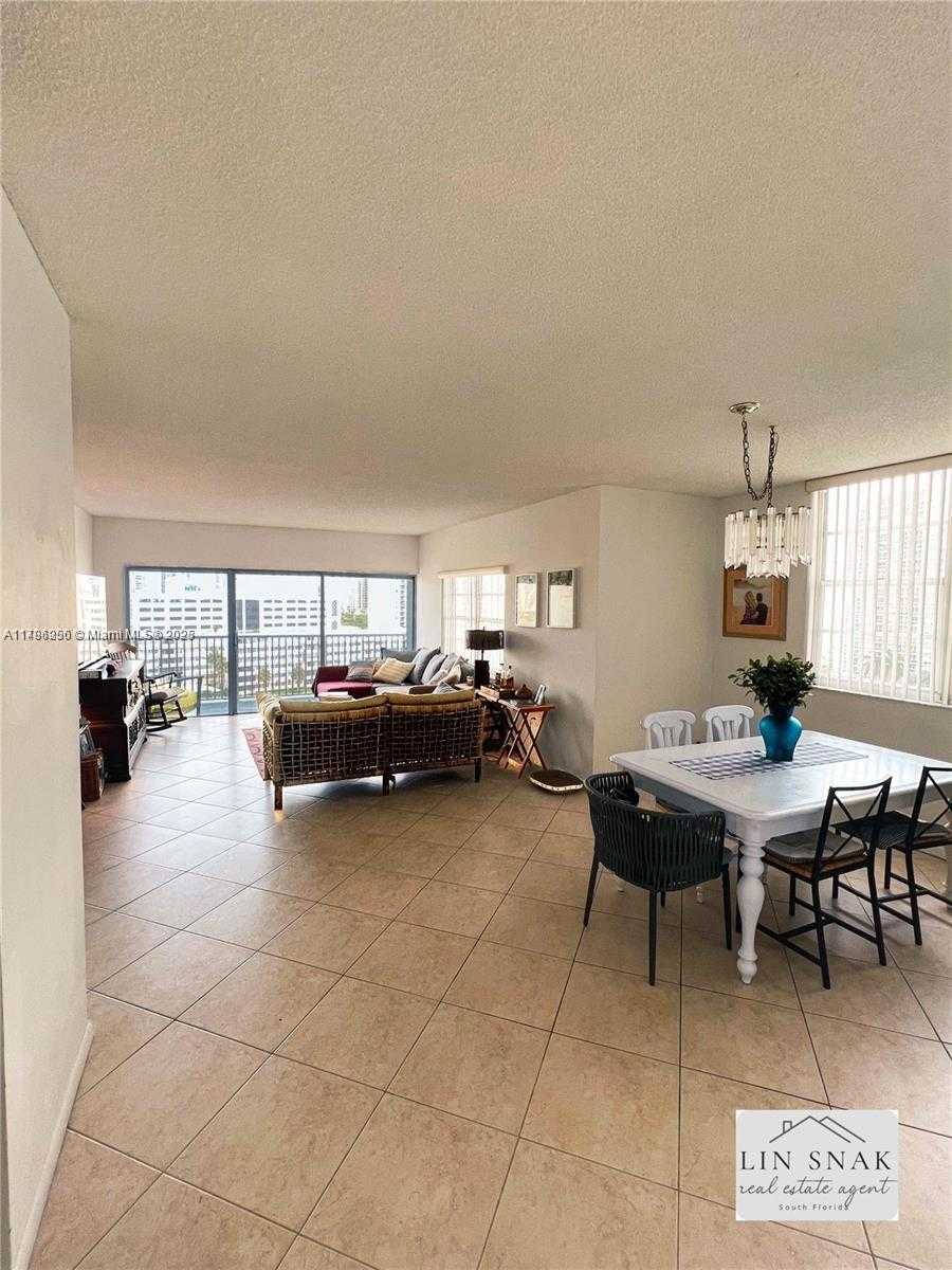 Small Image of 300 BAYVIEW DR #915, Sunny Isles Beach Number 24