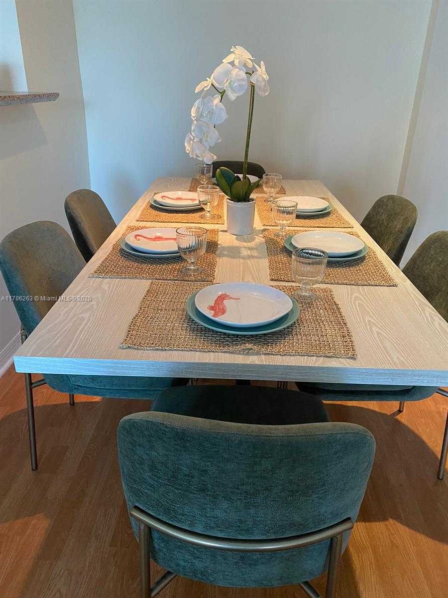 Small Image of 1155 #909, Miami Number 5