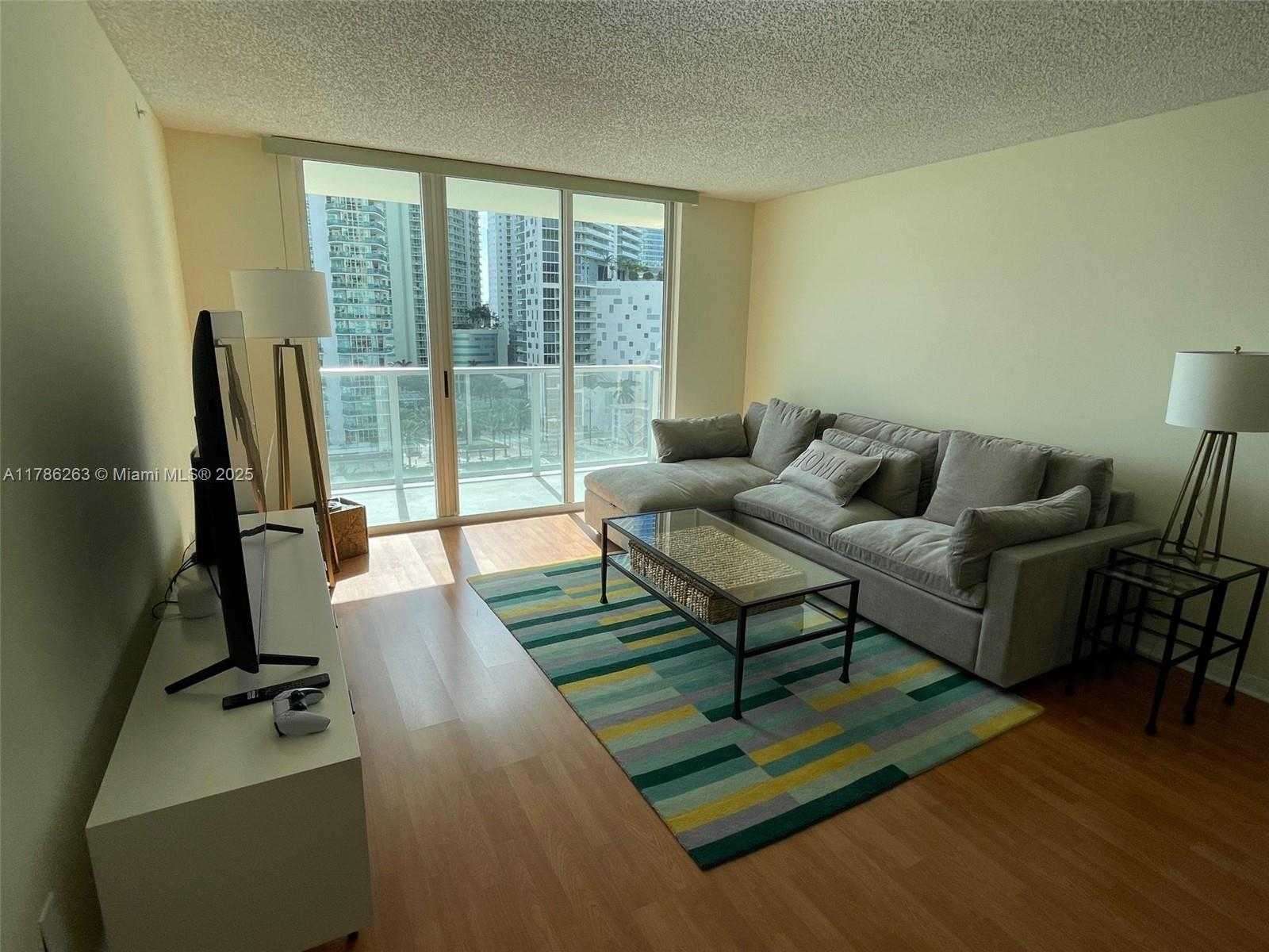 Small Image of 1155 #909, Miami Number 7