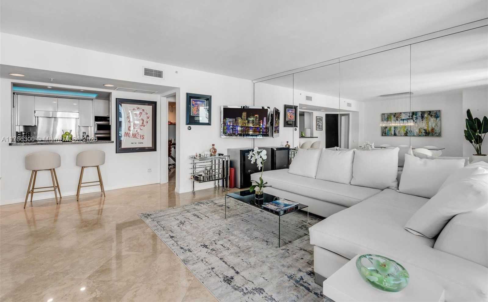 Small Image of 1500 OCEAN DR #PH-05, Miami Beach Number 12