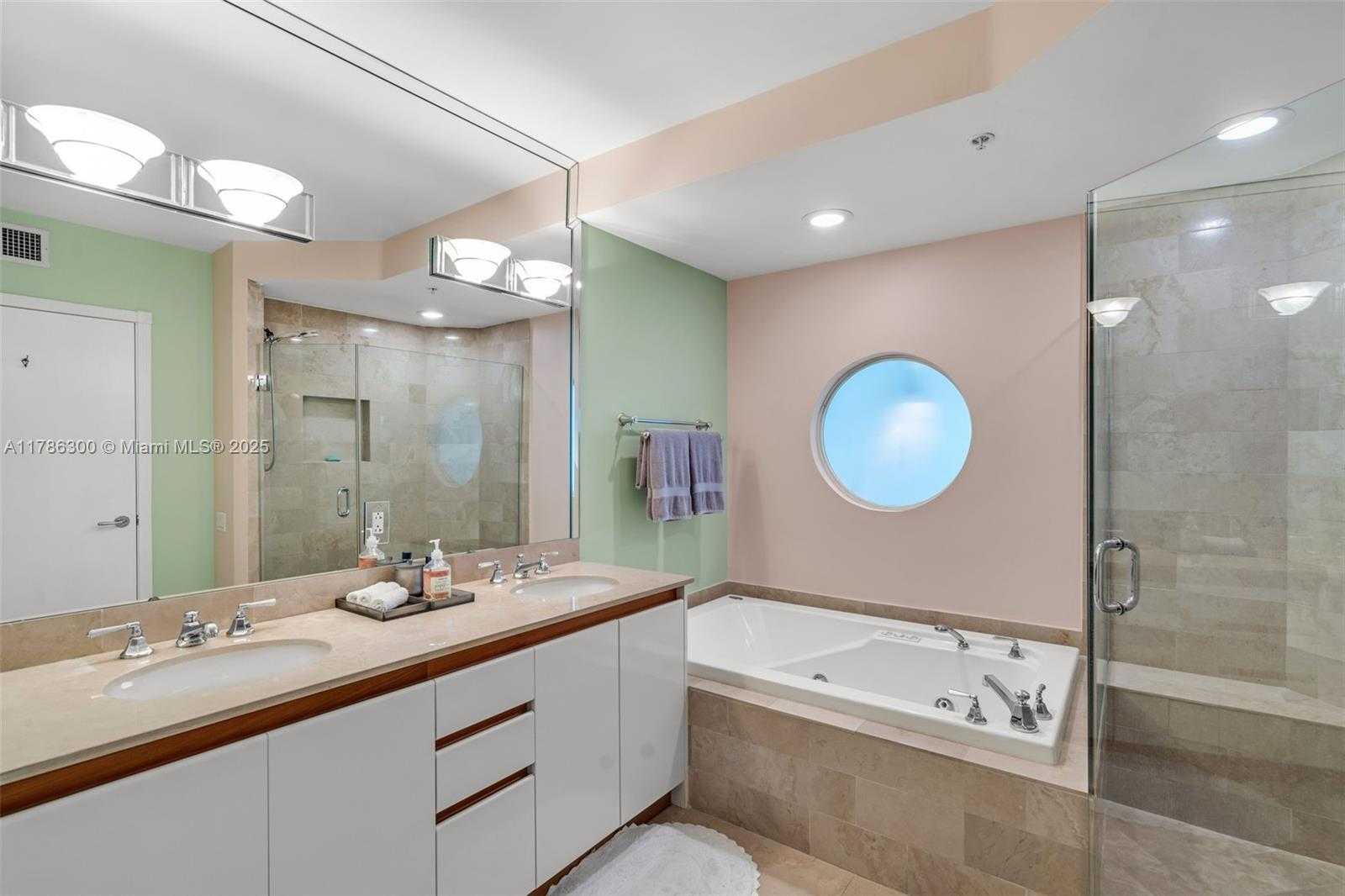 Small Image of 1500 OCEAN DR #PH-05, Miami Beach Number 23