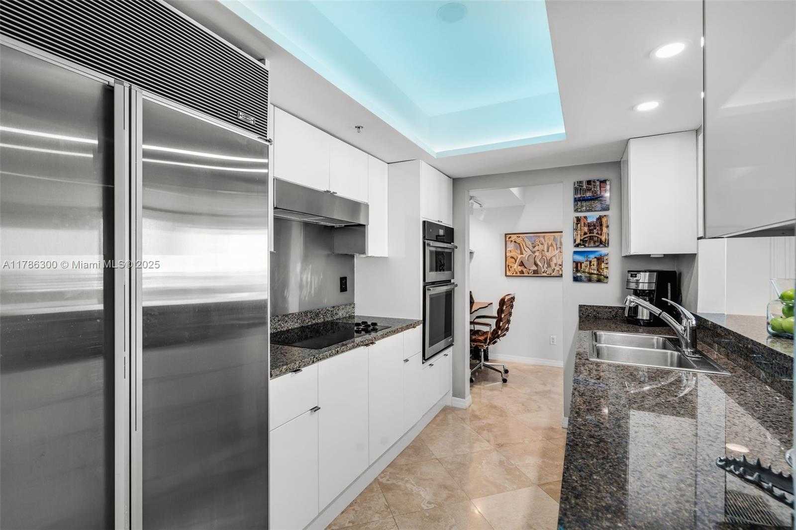 Small Image of 1500 OCEAN DR #PH-05, Miami Beach Number 6