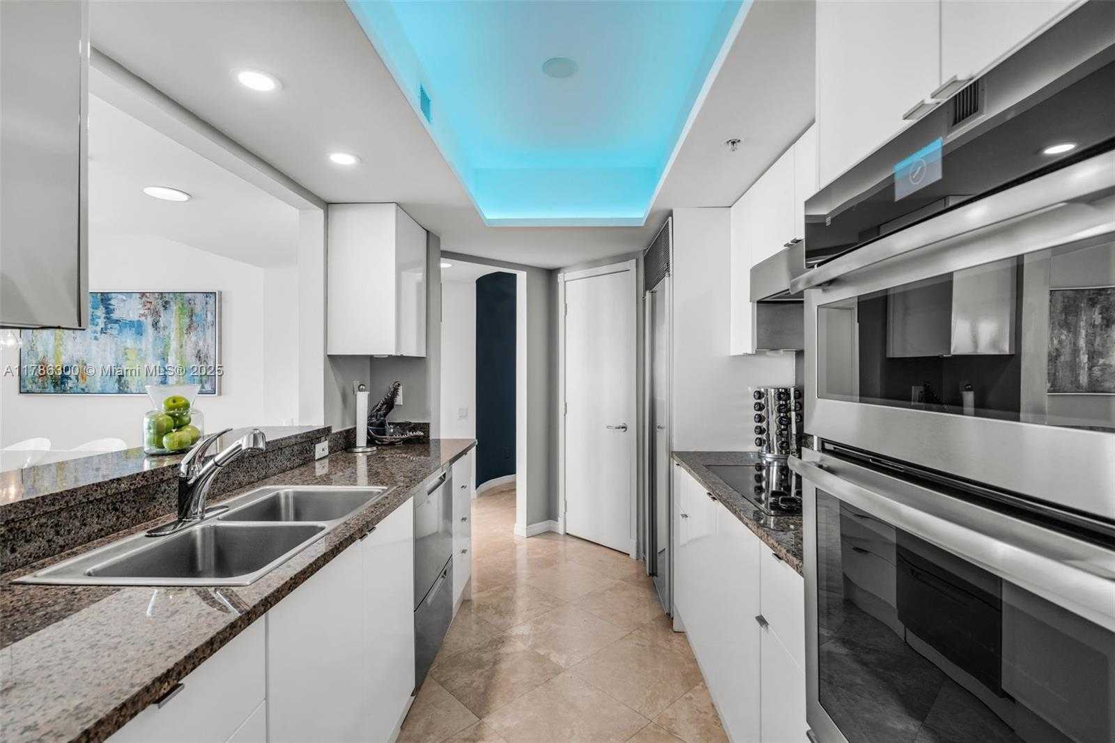 Small Image of 1500 OCEAN DR #PH-05, Miami Beach Number 7