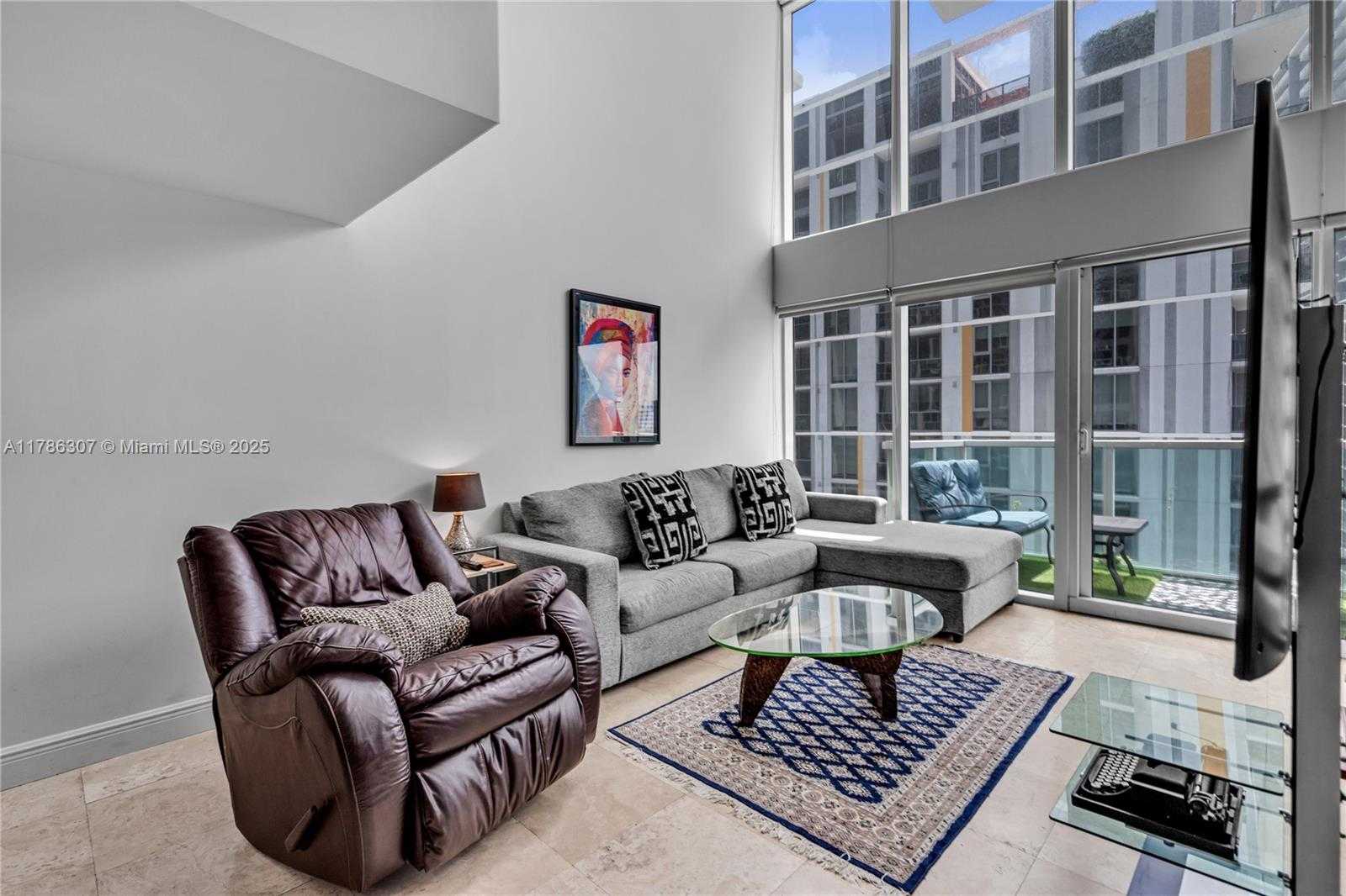 Small Image of 41 SOUTH EAST 5TH ST #1214, Miami Number 4