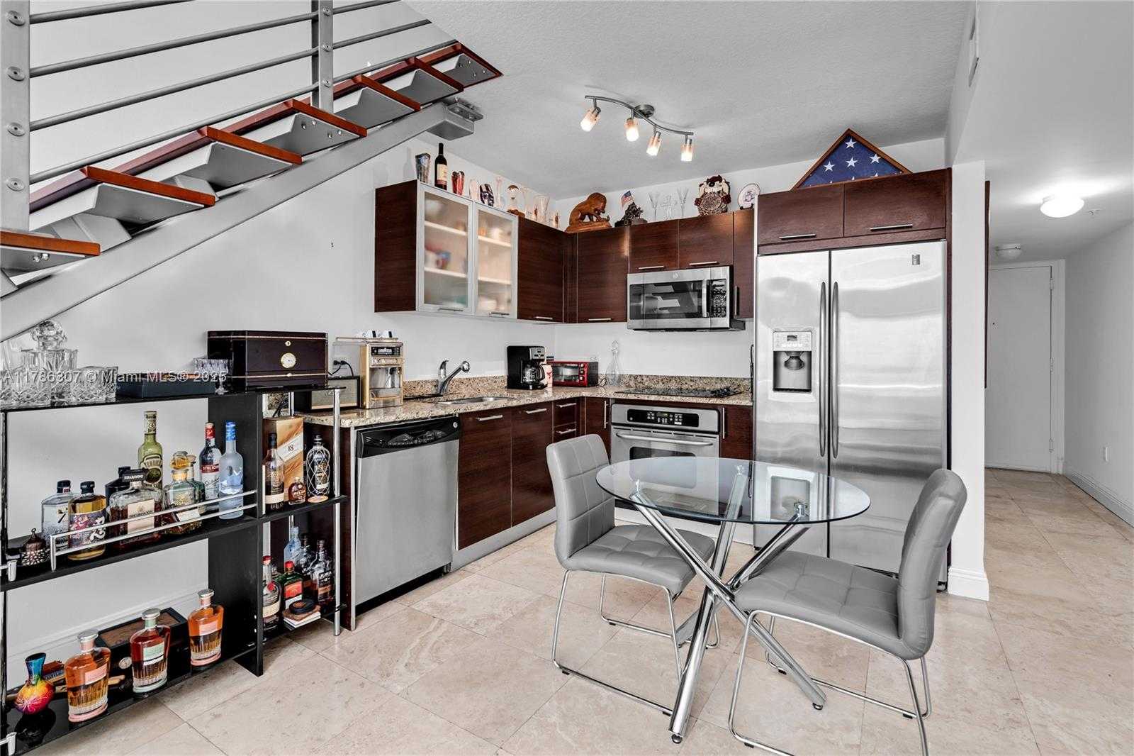 Small Image of 41 SOUTH EAST 5TH ST #1214, Miami Number 7