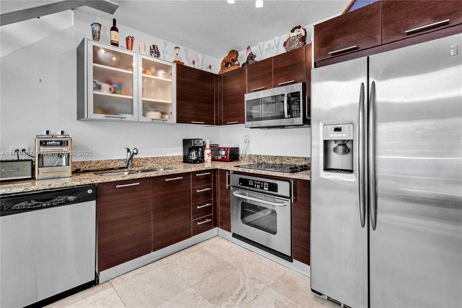 Small Image of 41 SOUTH EAST 5TH ST #1214, Miami Number 8
