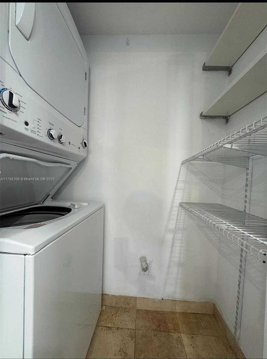 Small Image of 770 NORTH EAST CLAUGHTON ISLAND DR #1103, Miami Number 10