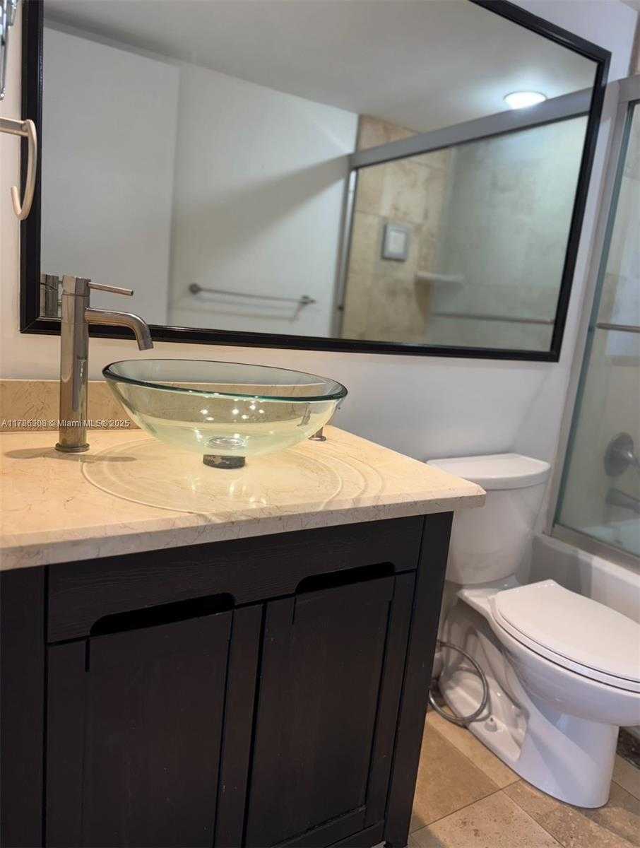 Small Image of 770 NORTH EAST CLAUGHTON ISLAND DR #1103, Miami Number 16