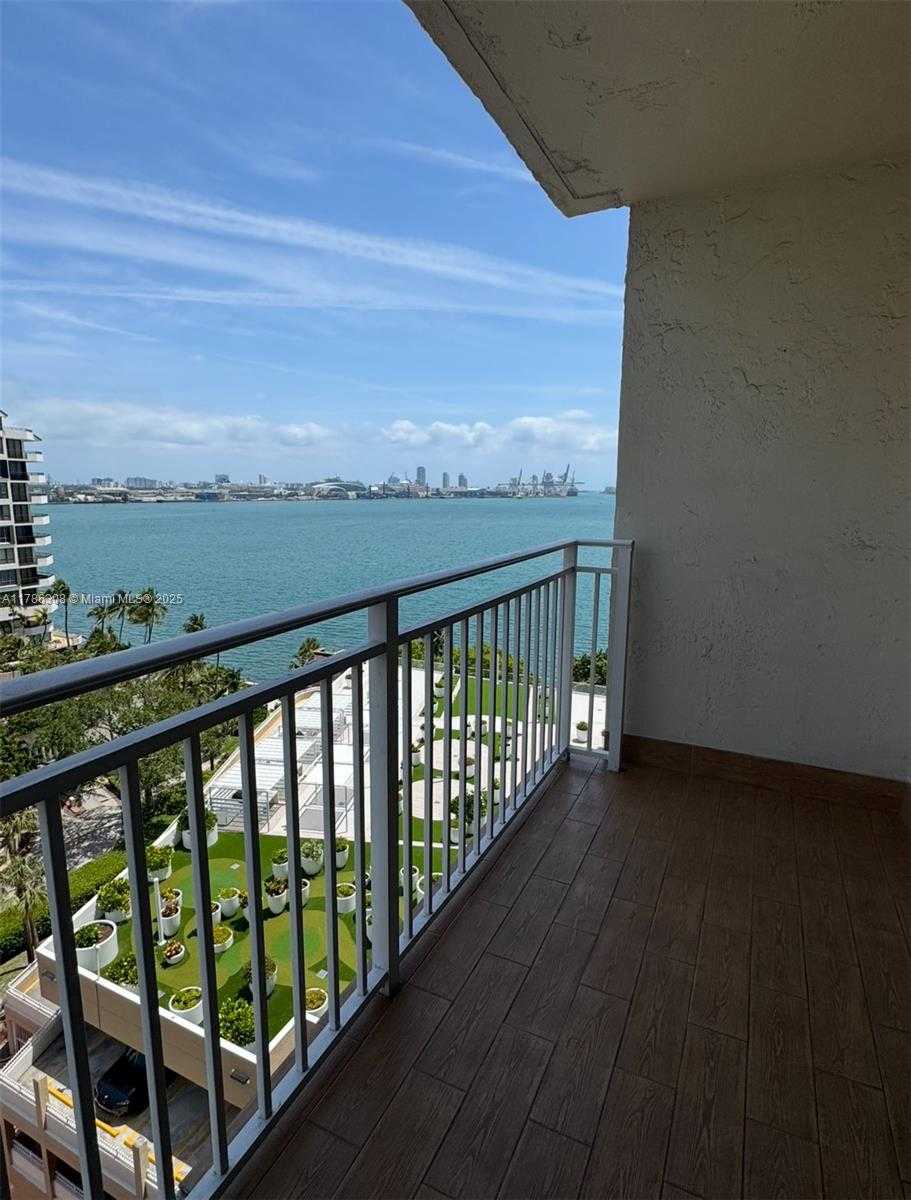 Small Image of 770 NORTH EAST CLAUGHTON ISLAND DR #1103, Miami Number 21